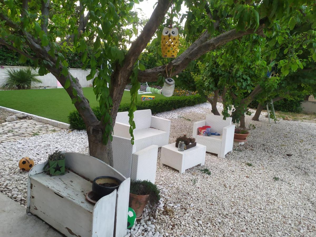 Villa Pintucci Trani Exteriör bild
